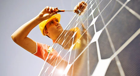 Lassen Sie beim Thema Hausspeicher und PV-Modul bewährte Fachpartner machen.